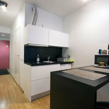 Joe Apartment *